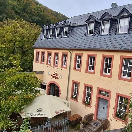 Altes Pfarrhaus 3*